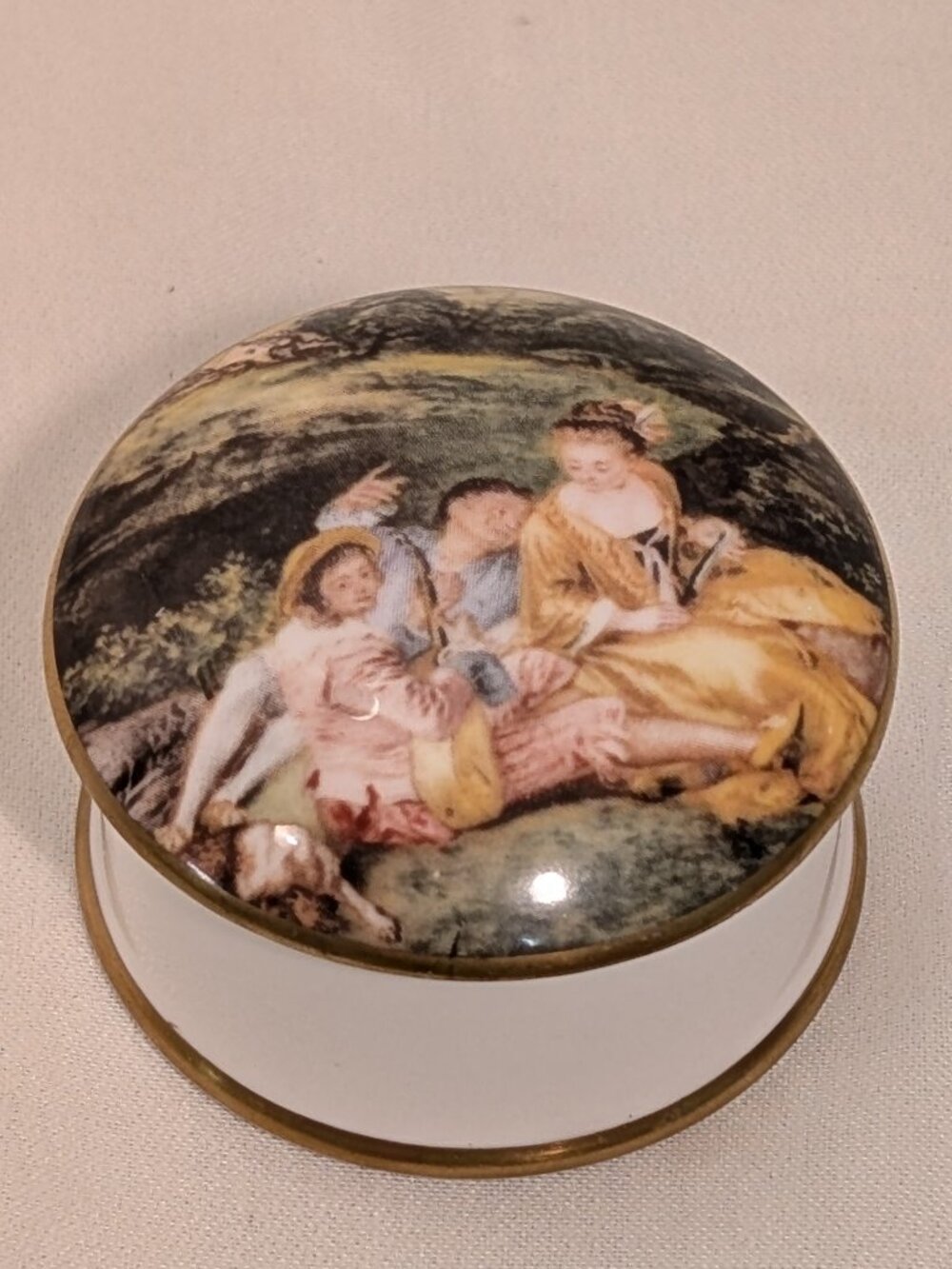 Vintage Fine Bone China Trinket Box Romantic Pastoral Scene Lidded